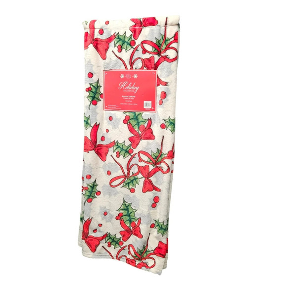 NWT Festive plush holiday blanket 50x60 - Picture 2 of 3